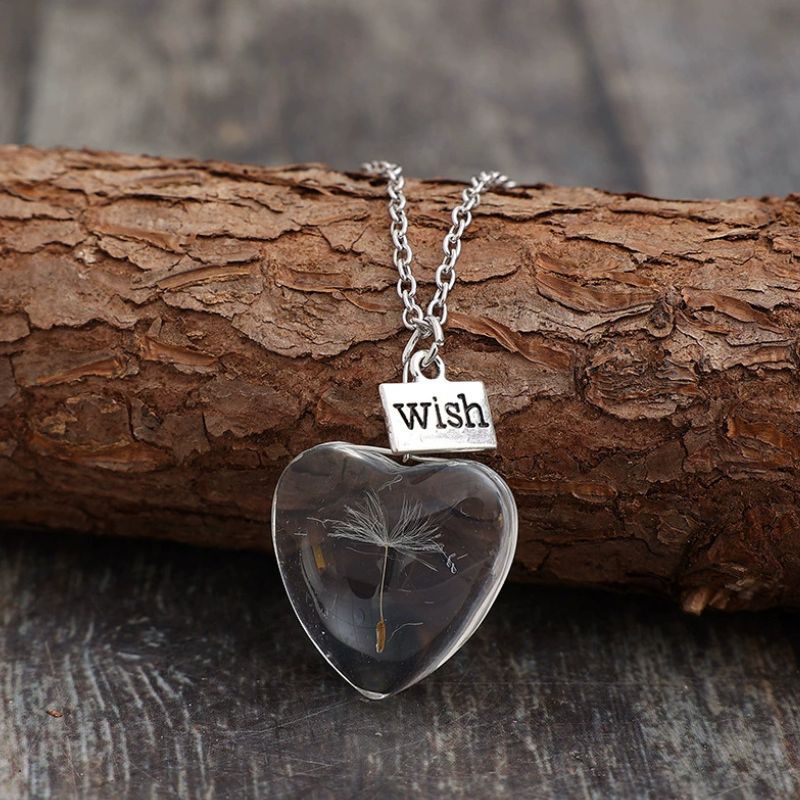 Dandelion Heart-shaped Crystal Pendant On-trend Necklace