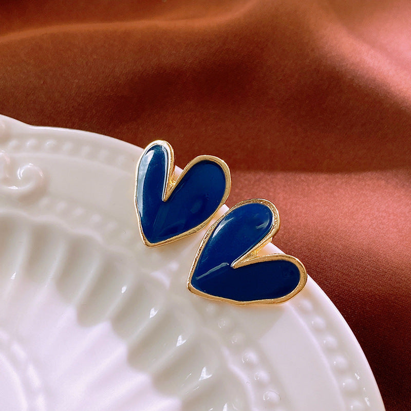 Hit Color Feminine Heart-shaped Earrings
