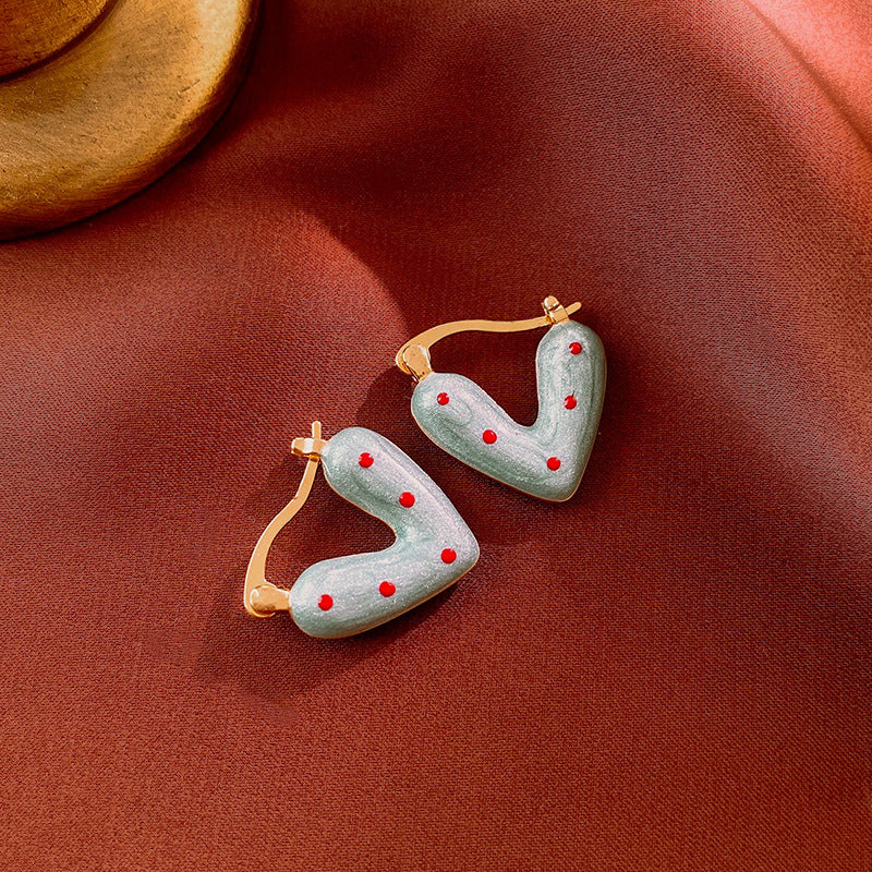 Hit Color Sweet Heart-shaped Earrings