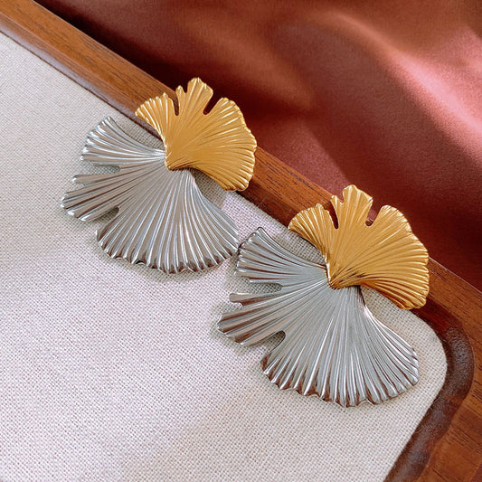 Hit Color Ginkgo-shaped Striking Earrings
