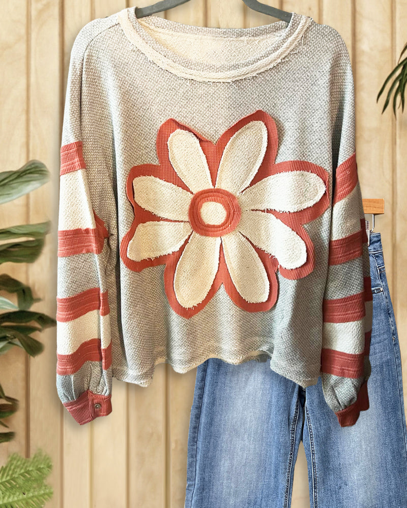 Color Block Patchwork Flower Applique On-trend Sweatshirt
